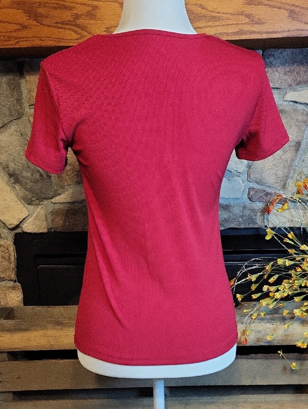Women’s Cutout Front Short Sleeve Top - Red NWOT - Picture 3 of 7